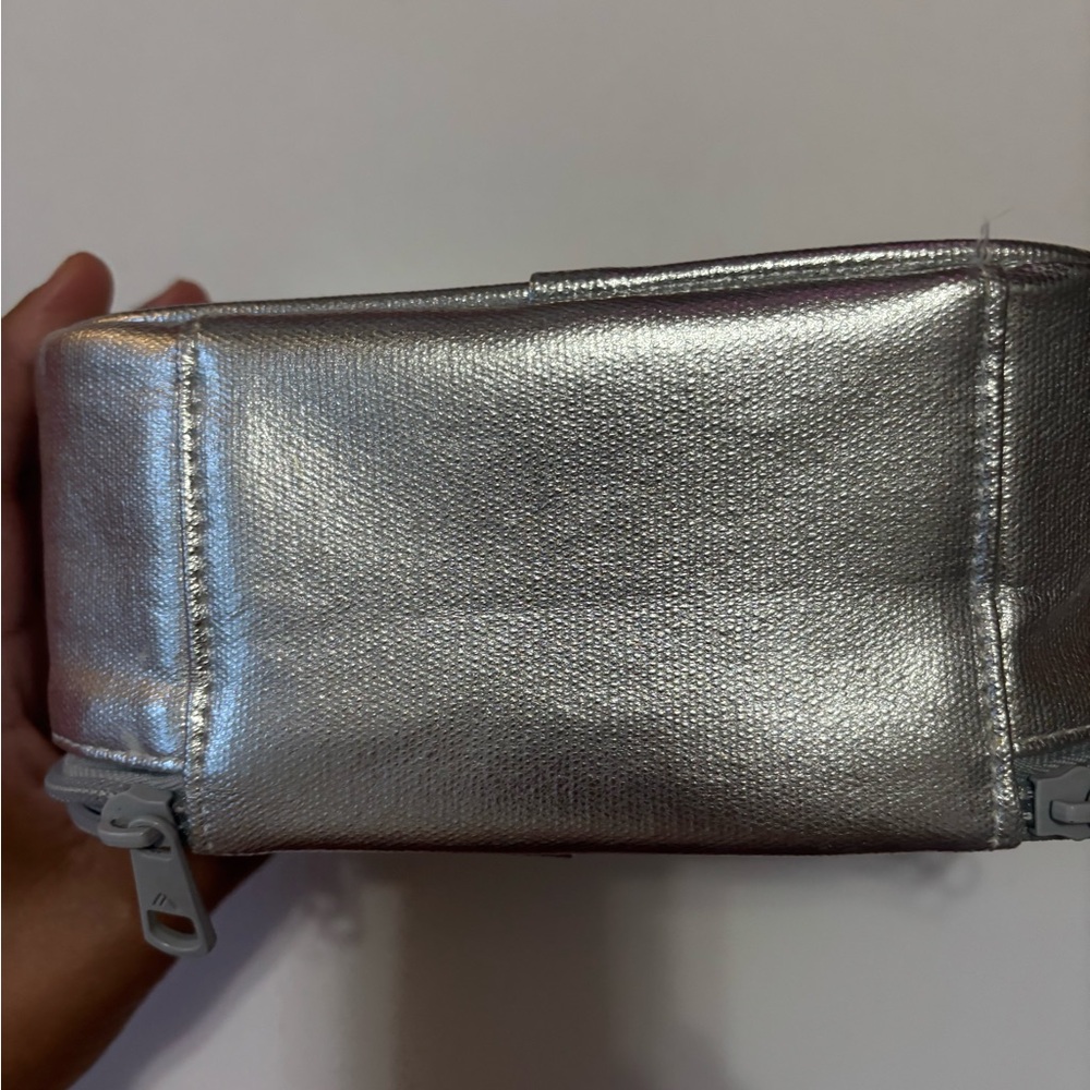 STATE Shimmering Silver Case - Picture 5 of 6